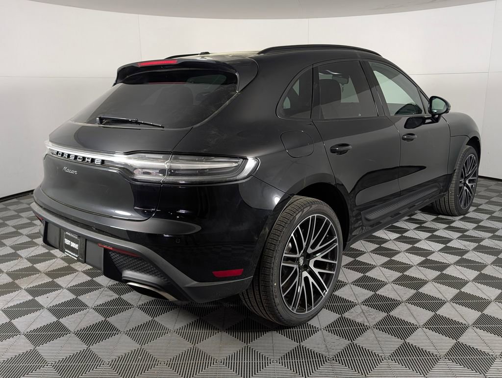 New 2026 Porsche Macan image 7