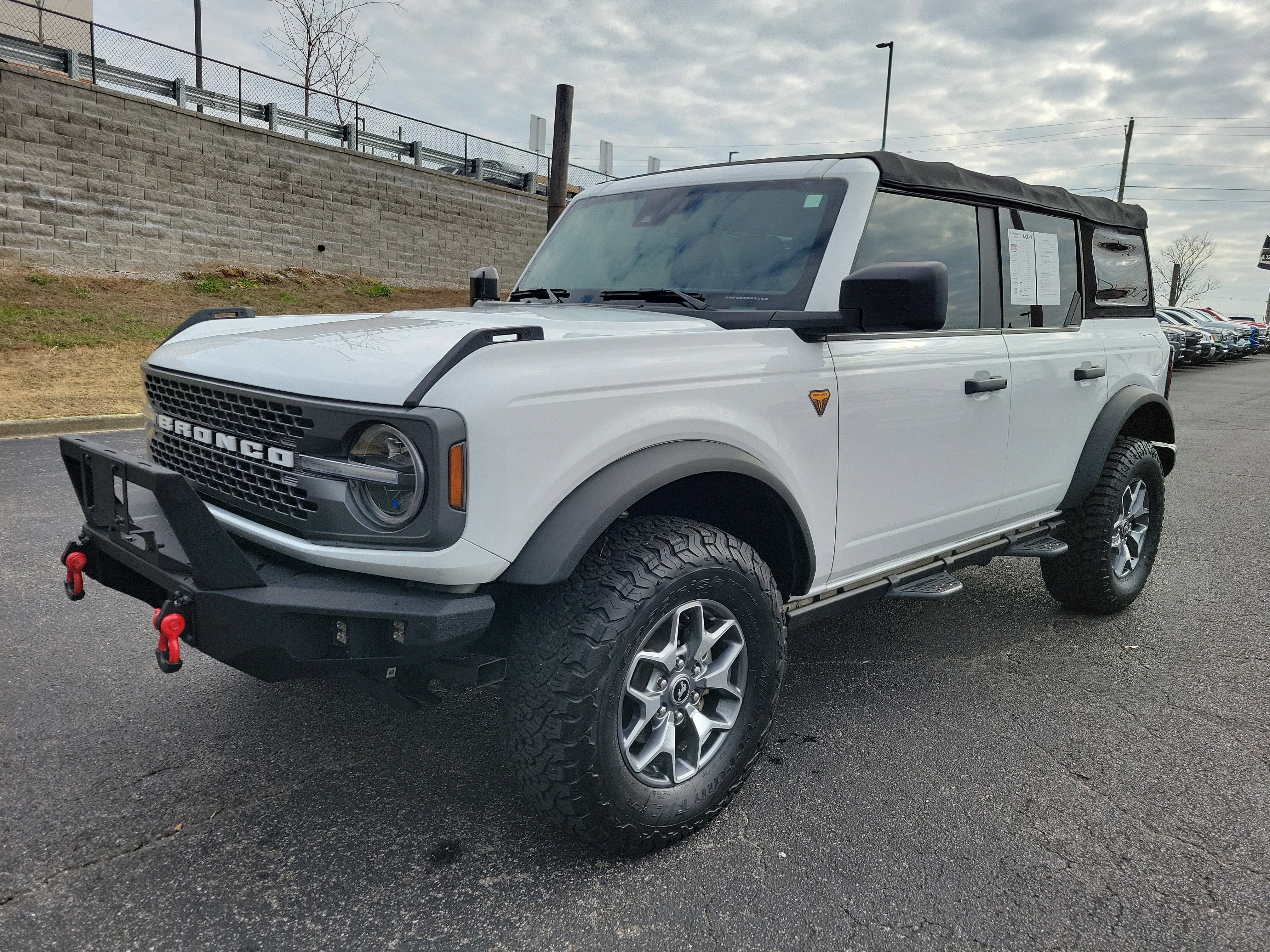 Used 2021 Ford Bronco Badlands image 26