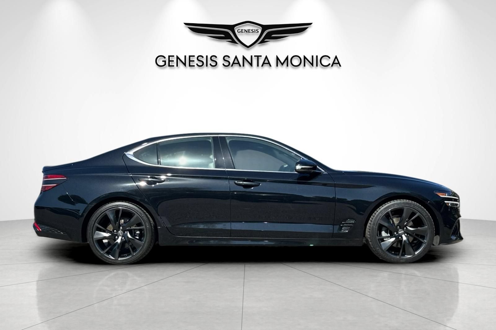 Used 2023 Genesis G70 2.0T w/ Sport Prestige Package RWD image 4