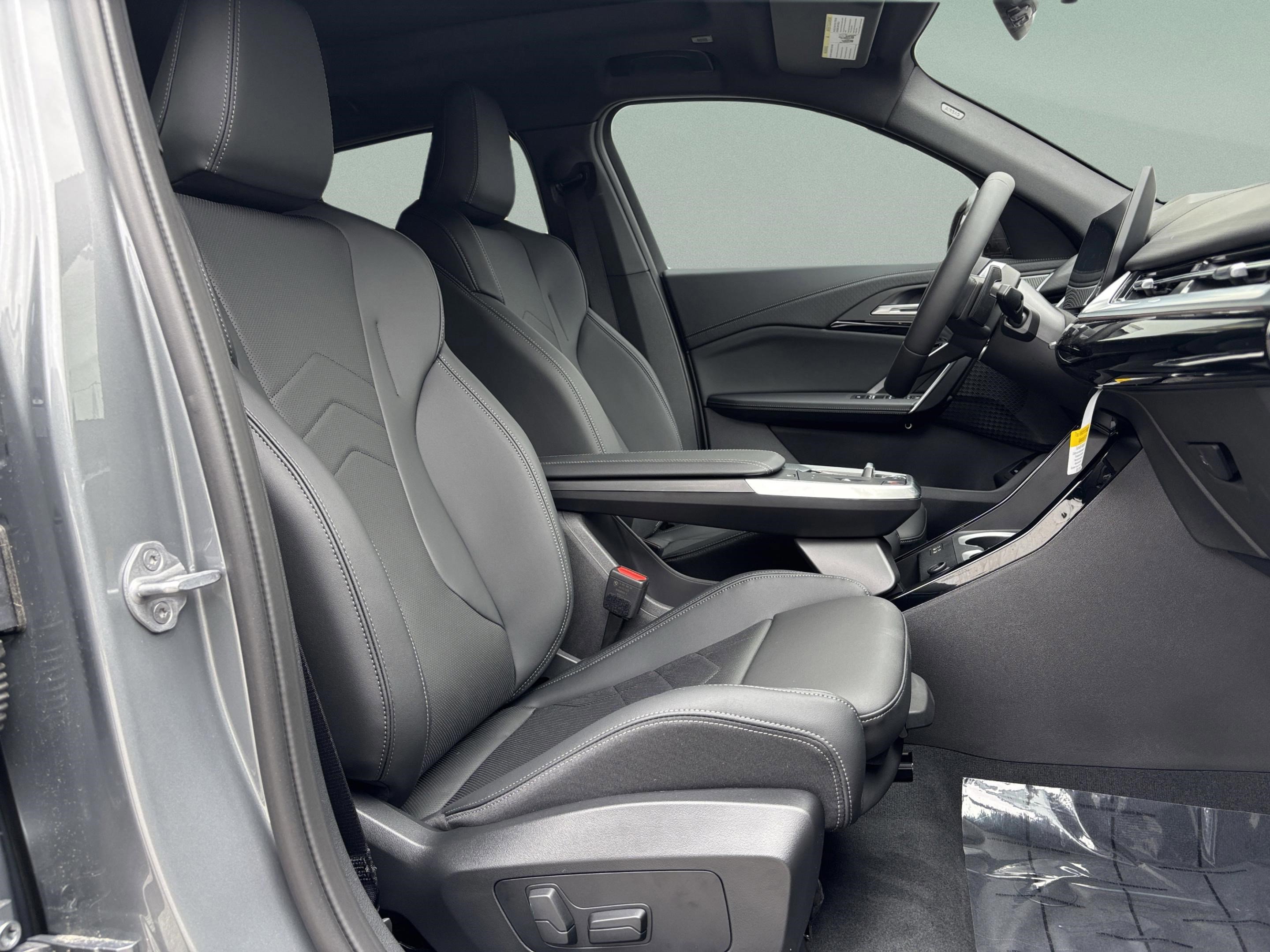 Used 2026 BMW X2 xDrive28i w/ Technology Package image 22