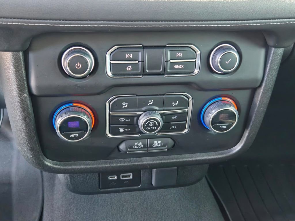 Used 2023 Chevrolet Suburban LS AWD/4WD image 19
