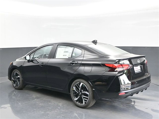 New 2025 Nissan Versa SR w/ Trunk Package image 3