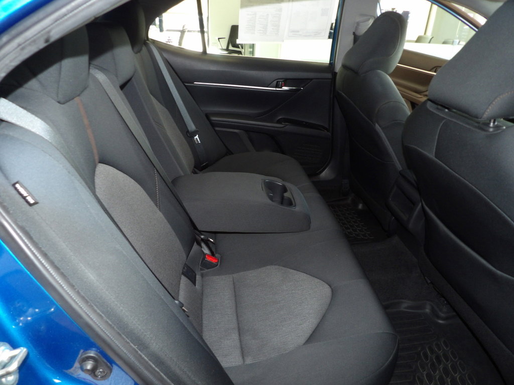 Used 2019 Toyota Camry LE image 17