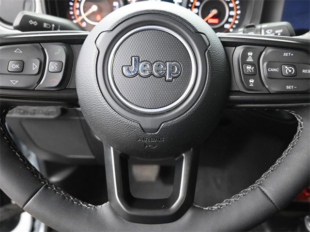 Used 2025 Jeep Wrangler Willys image 24