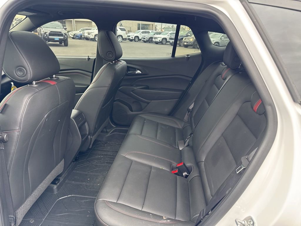 Certified 2025 Chevrolet Trax RS w/ Sunroof Package FWD image 14