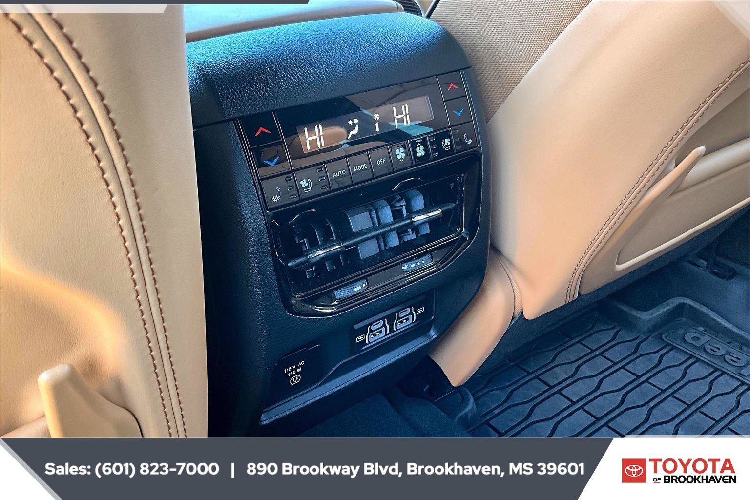 Used 2025 Jeep Grand Cherokee L Summit AWD/4WD image 27