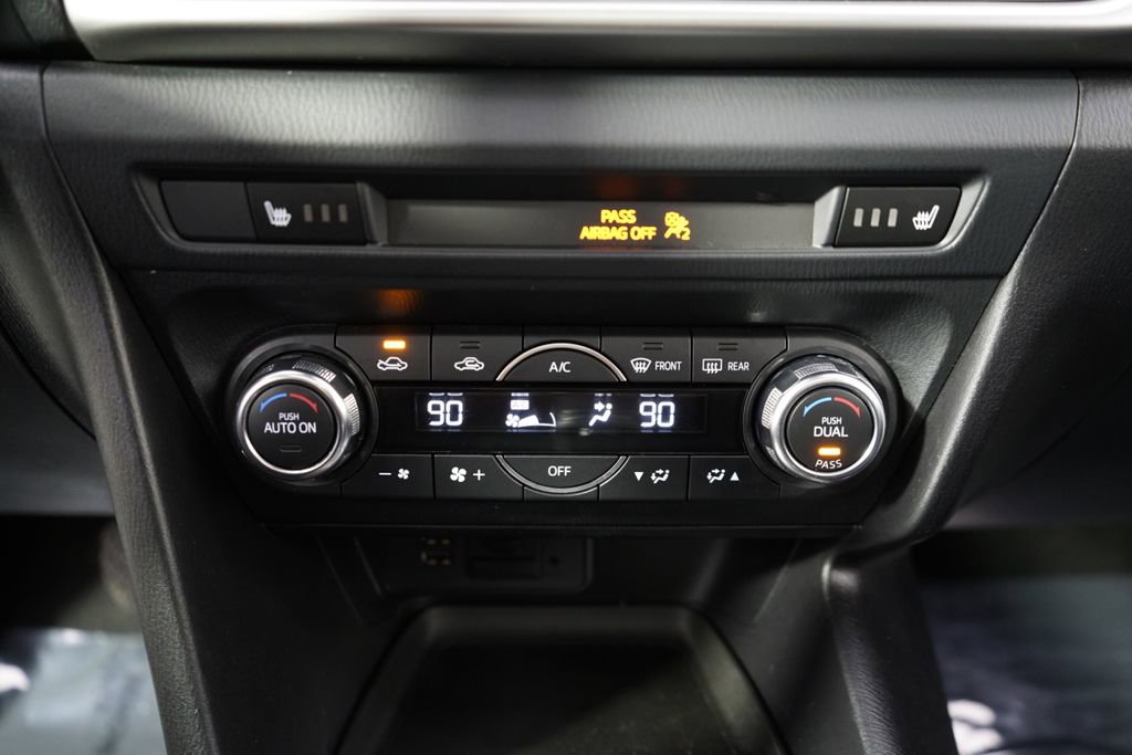Used 2017 MAZDA MAZDA3 Touring FWD image 31