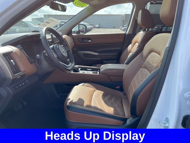 Used 2025 Nissan Pathfinder Platinum w/ Cargo Package image 9