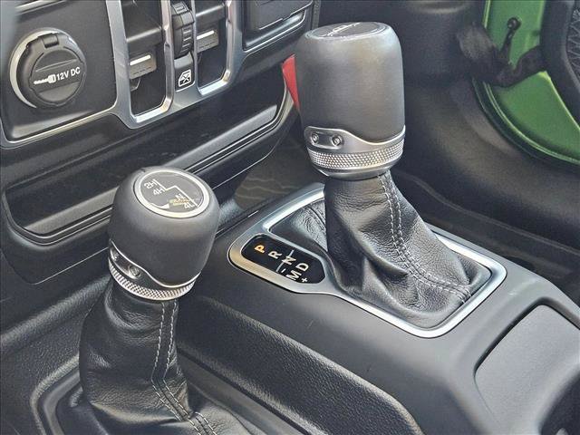 Used 2025 Jeep Gladiator Sport AWD/4WD image 12