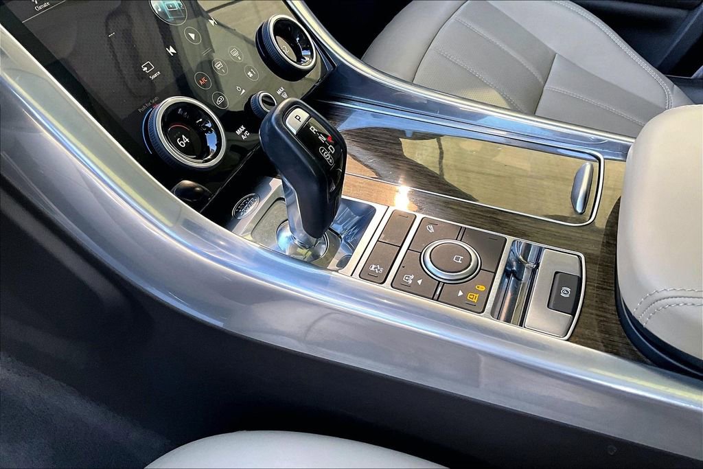Used 2018 Land Rover Range Rover Sport HSE image 17
