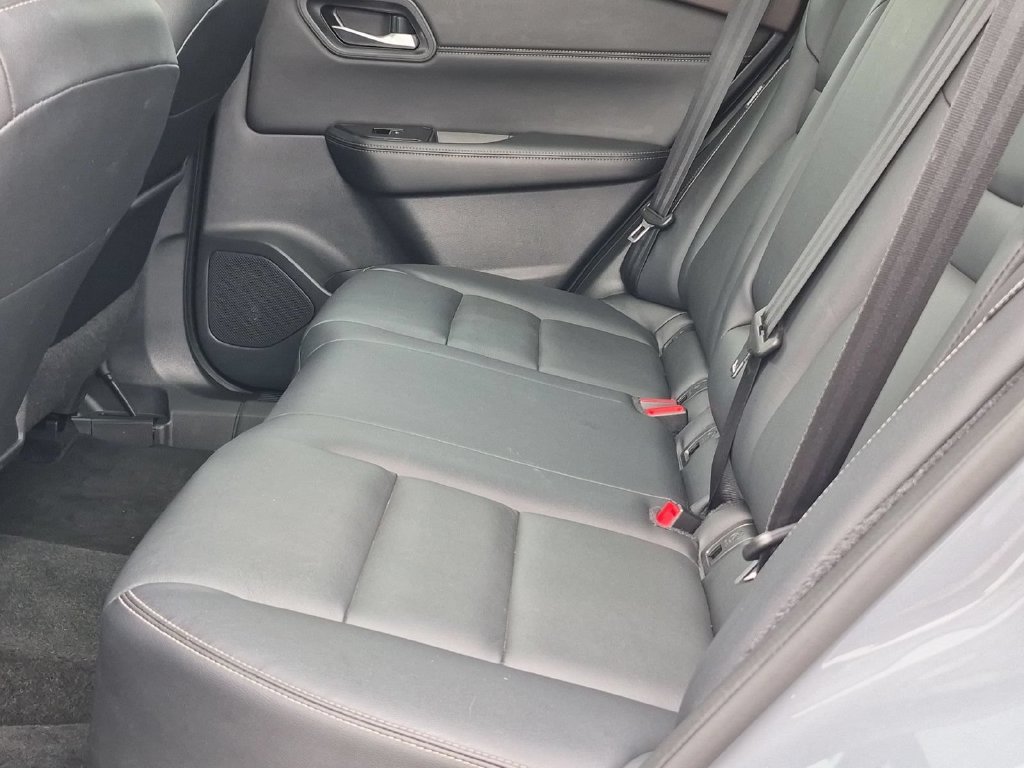 Used 2023 Nissan Rogue SL AWD/4WD image 26