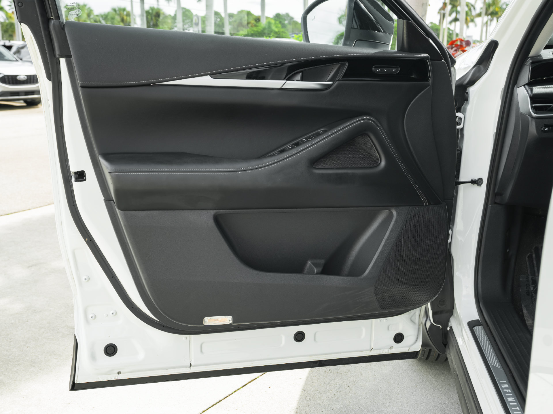 Used 2024 INFINITI QX60 Pure FWD image 38