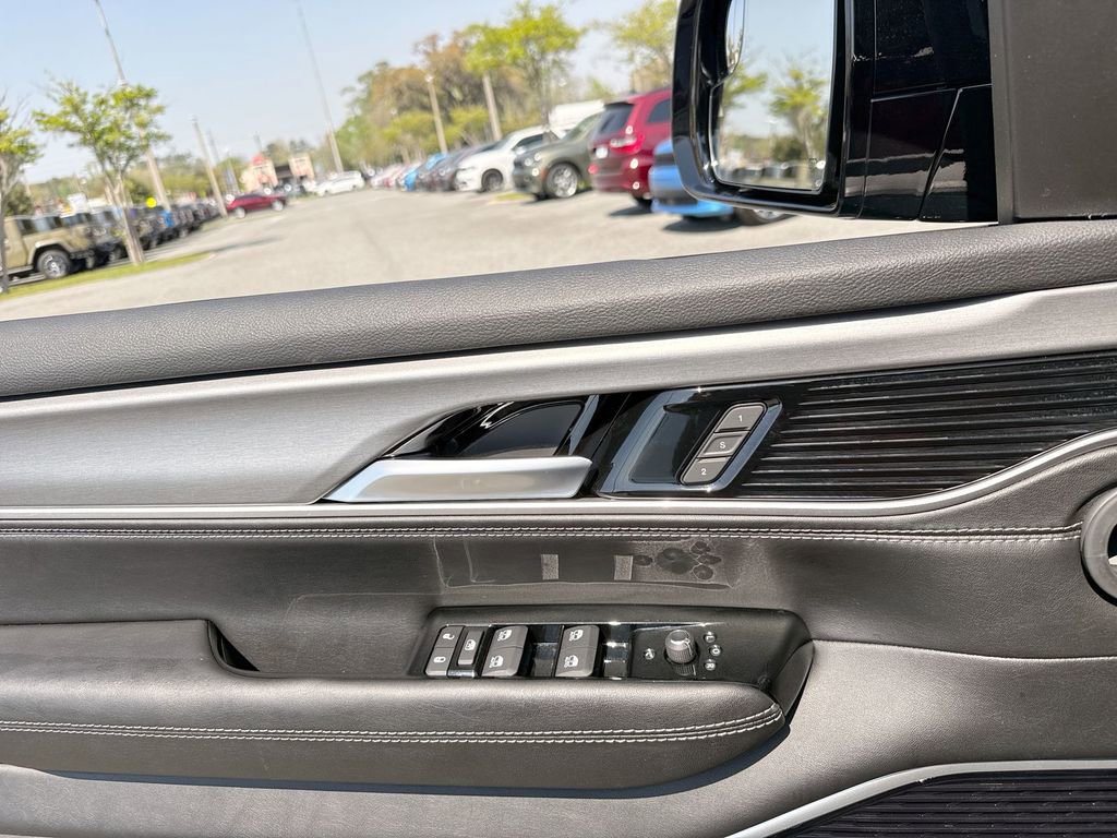 New 2026 Jeep Grand Wagoneer Limited image 12