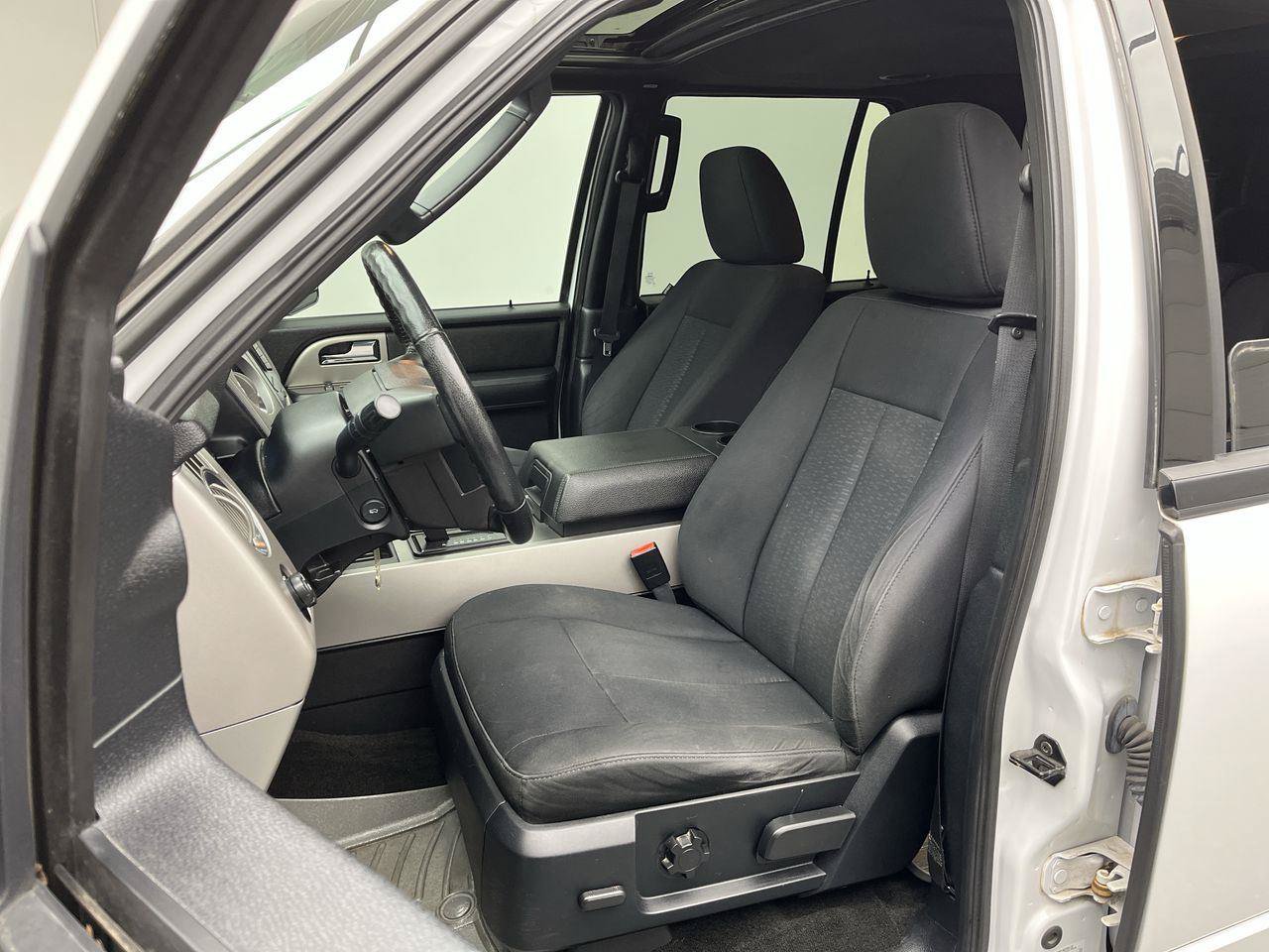 Used 2017 Ford Expedition XLT AWD/4WD image 10