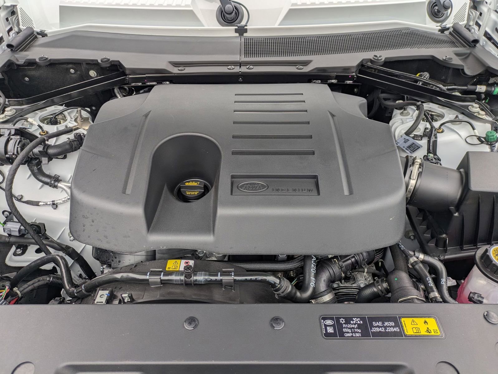 New 2026 Land Rover Defender 110 X-Dynamic SE image 11