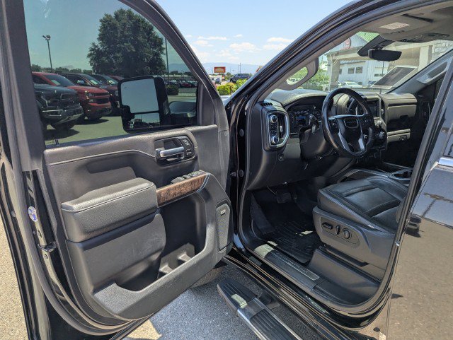 Used 2020 GMC Sierra 2500 Denali w/ Denali Ultimate Package AWD/4WD image 8