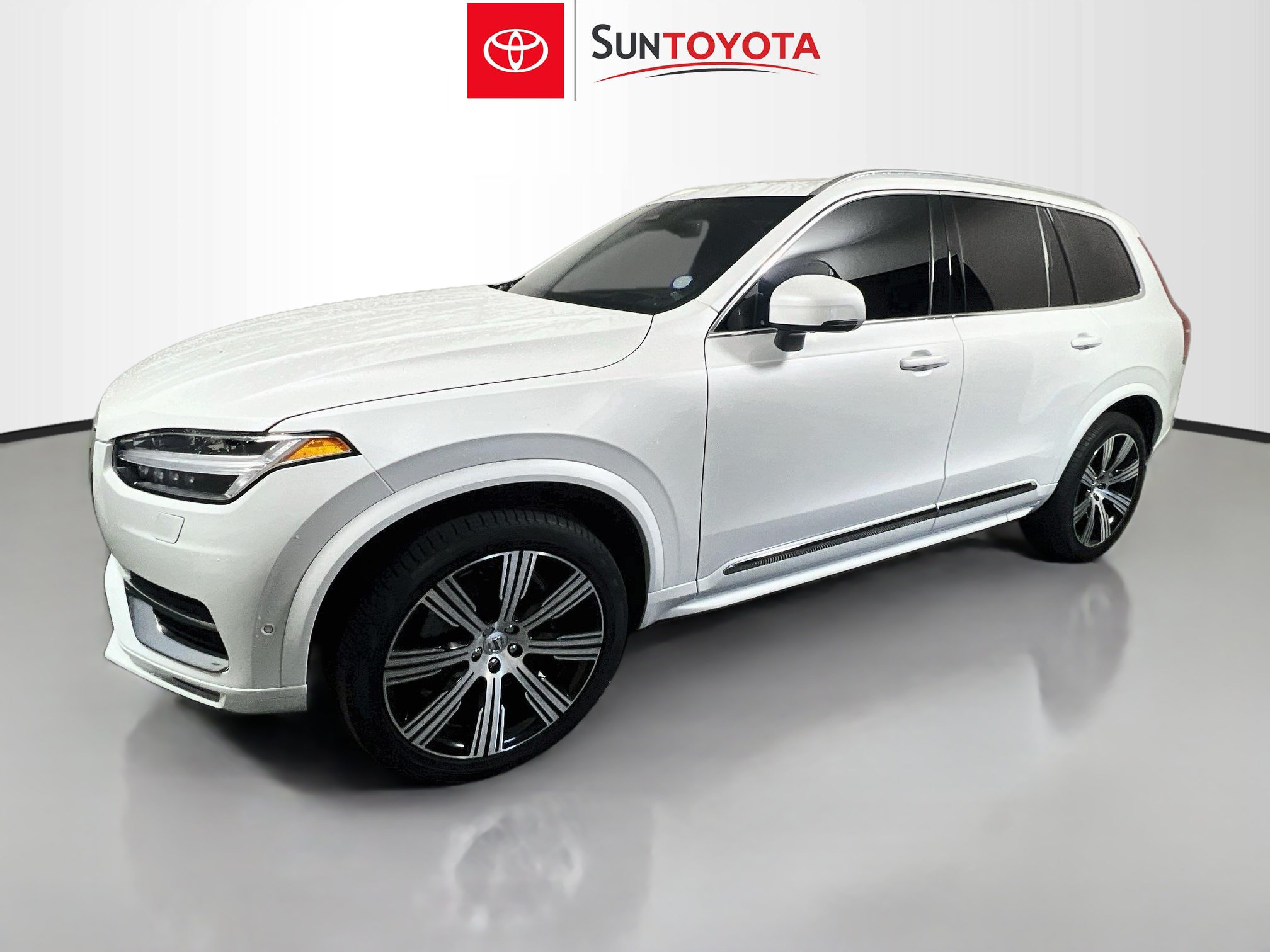 Used 2024 Volvo XC90 B6 Ultimate w/ Protection Package AWD/4WD image 9