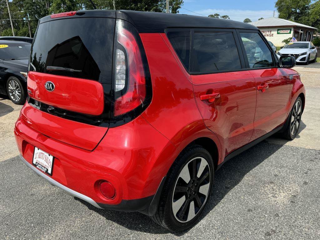 Used 2017 Kia Soul + w/ Designer's Package FWD image 5