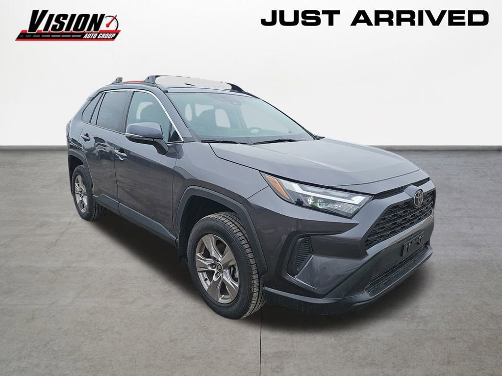 Used 2023 Toyota RAV4 XLE image 3