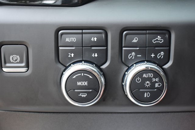 Used 2024 GMC Sierra 2500 AT4 w/ AT4 Premium Plus Package AWD/4WD image 32