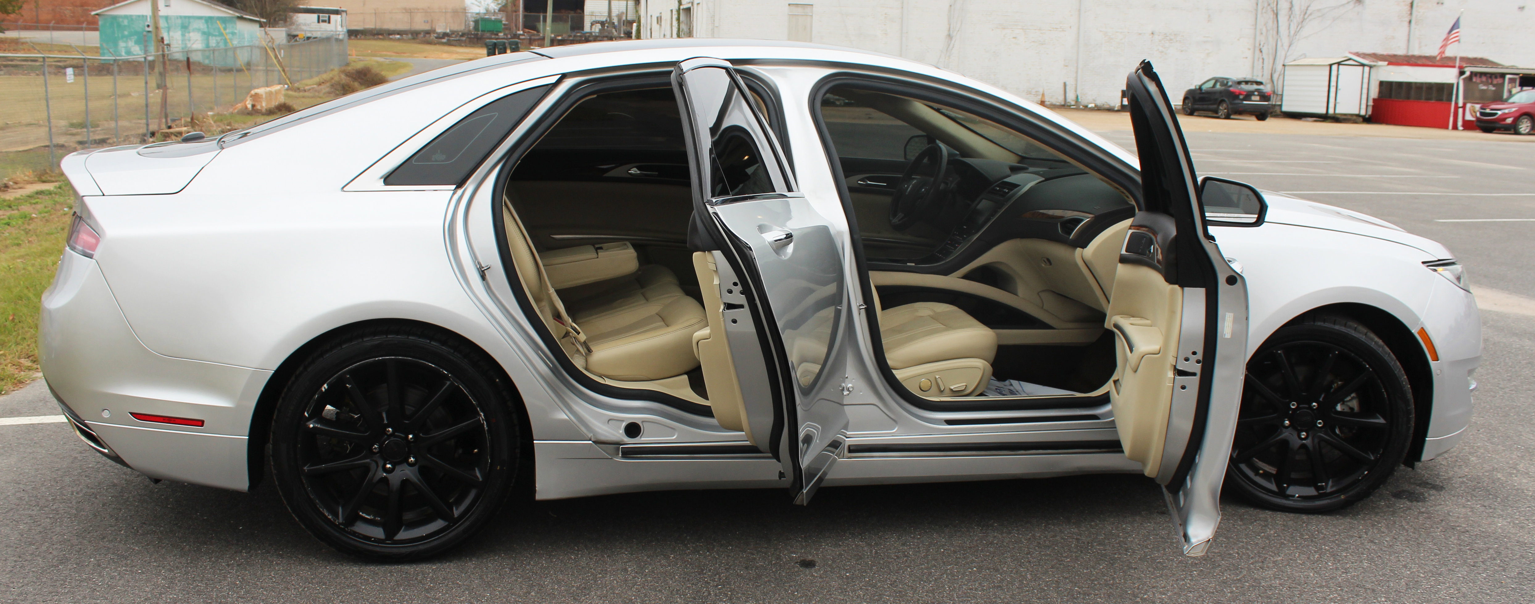 Used 2013 Lincoln MKZ Base image 10