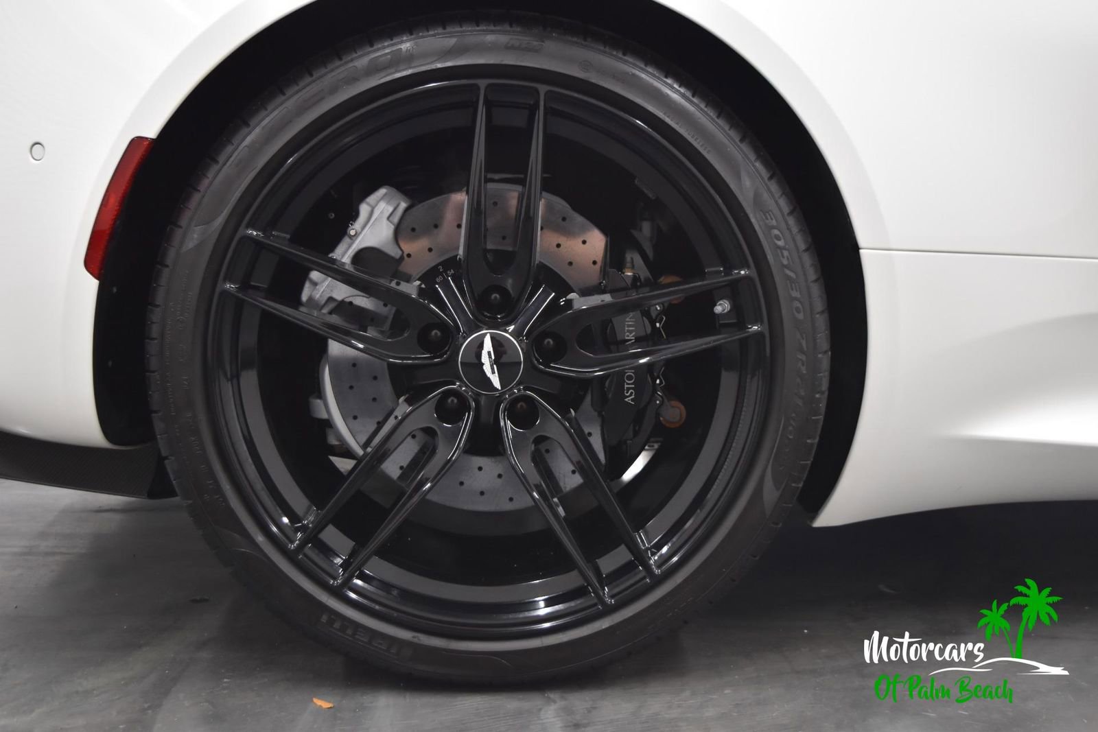 Used 2019 Aston Martin DBS Superleggera image 43