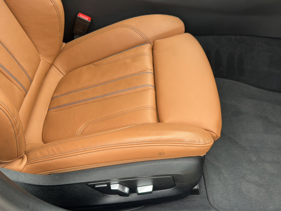 Certified 2023 BMW 530e xDrive w/ Premium Package image 26