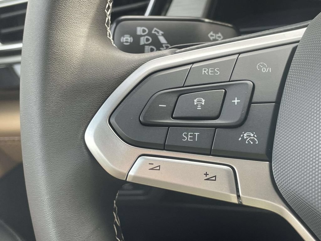 New 2026 Volkswagen Atlas Cross Sport SE FWD image 25