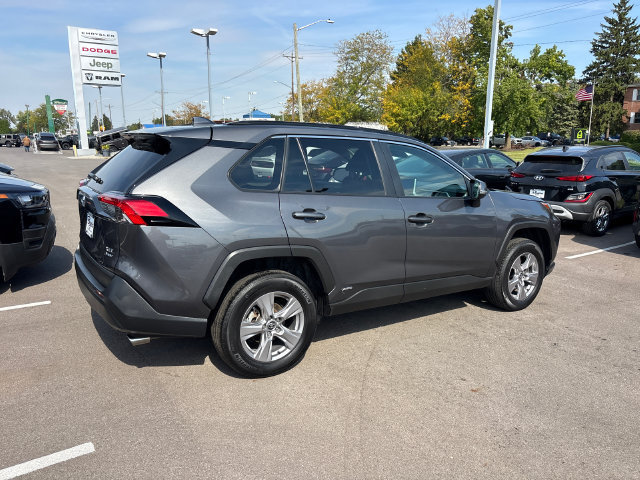 Used 2025 Toyota RAV4 XLE AWD/4WD image 28
