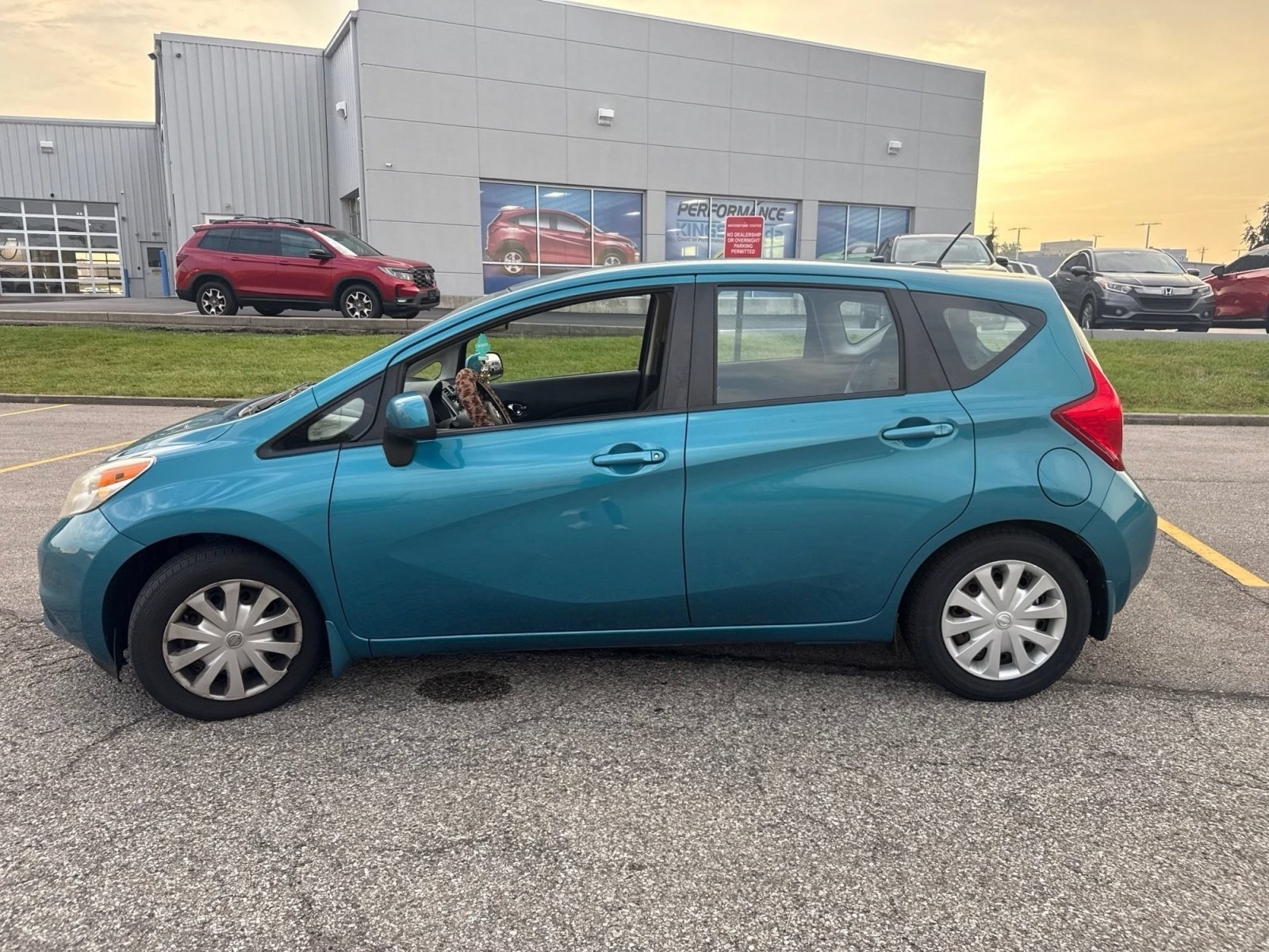 Used 2014 Nissan Versa Note SV w/ Convenience Package FWD image 6