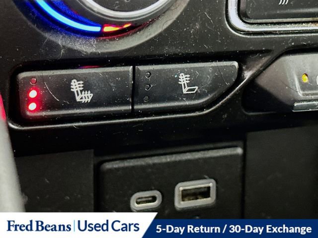 Used 2022 Chevrolet Suburban Z71 image 23