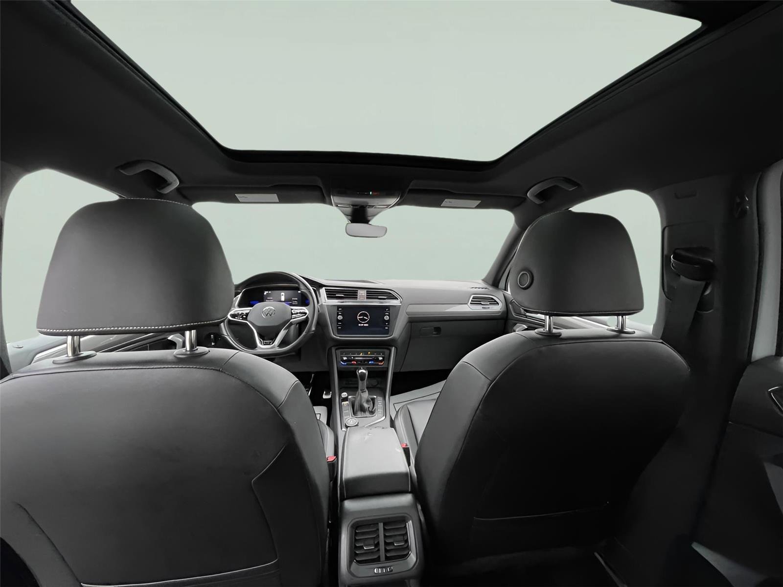 Used 2022 Volkswagen Tiguan SE R-Line image 19