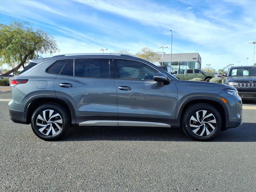 Certified 2025 Volkswagen Tiguan S image 8