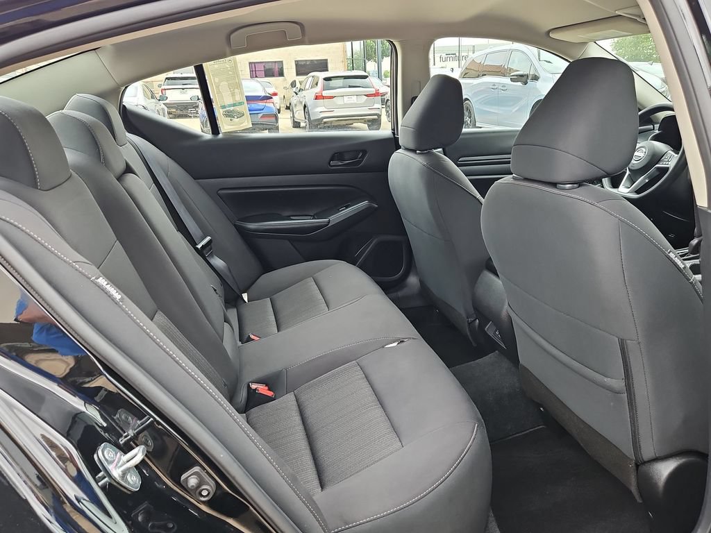 Used 2025 Nissan Altima 2.5 SV FWD image 30