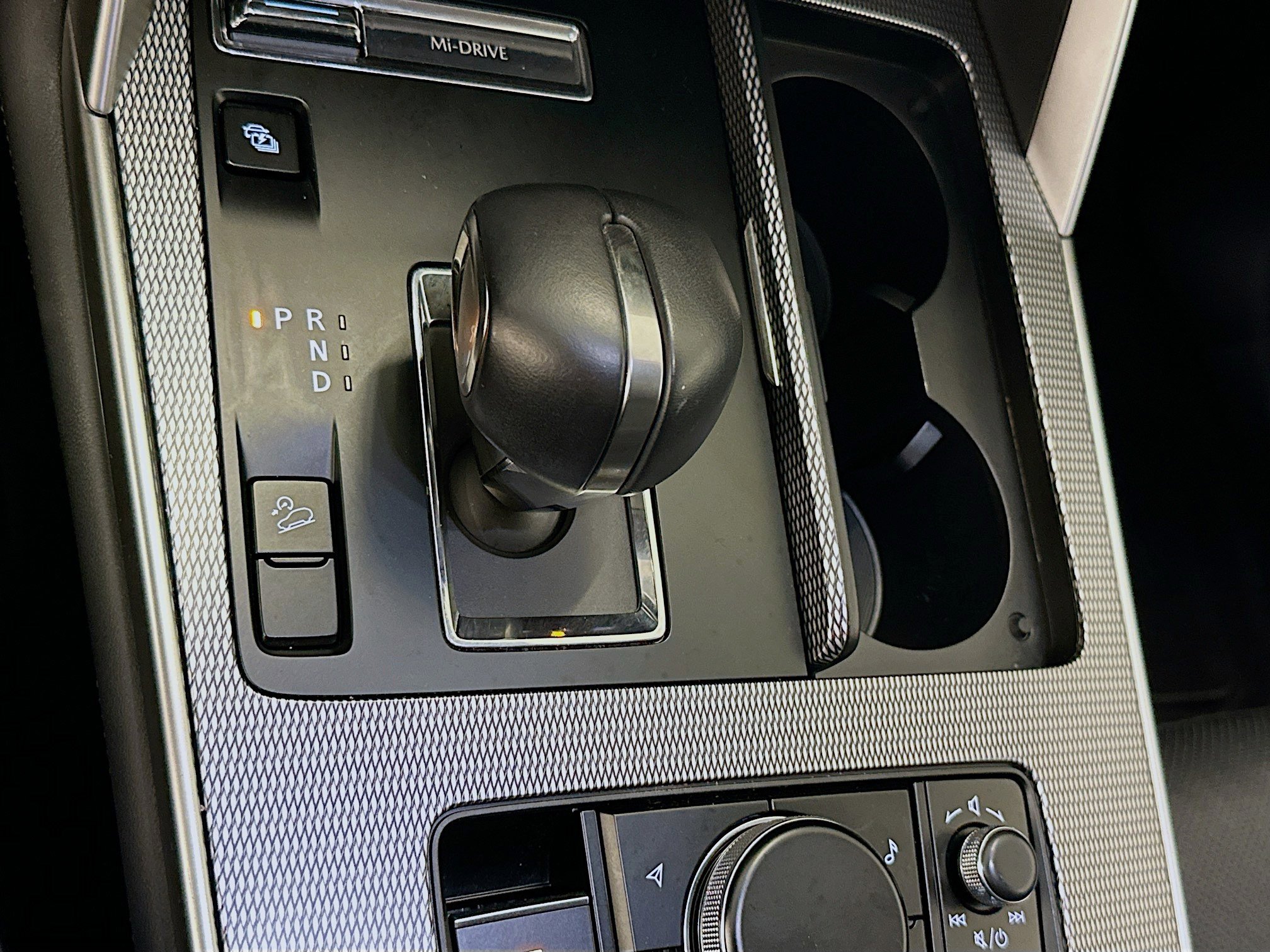 Used 2024 MAZDA CX-90 Plug-In Hybrid w/ Preferred image 25