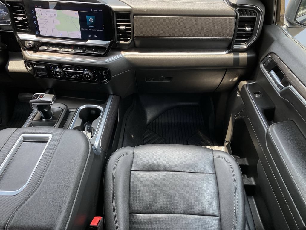 Used 2022 Chevrolet Silverado 1500 LTZ AWD/4WD image 18