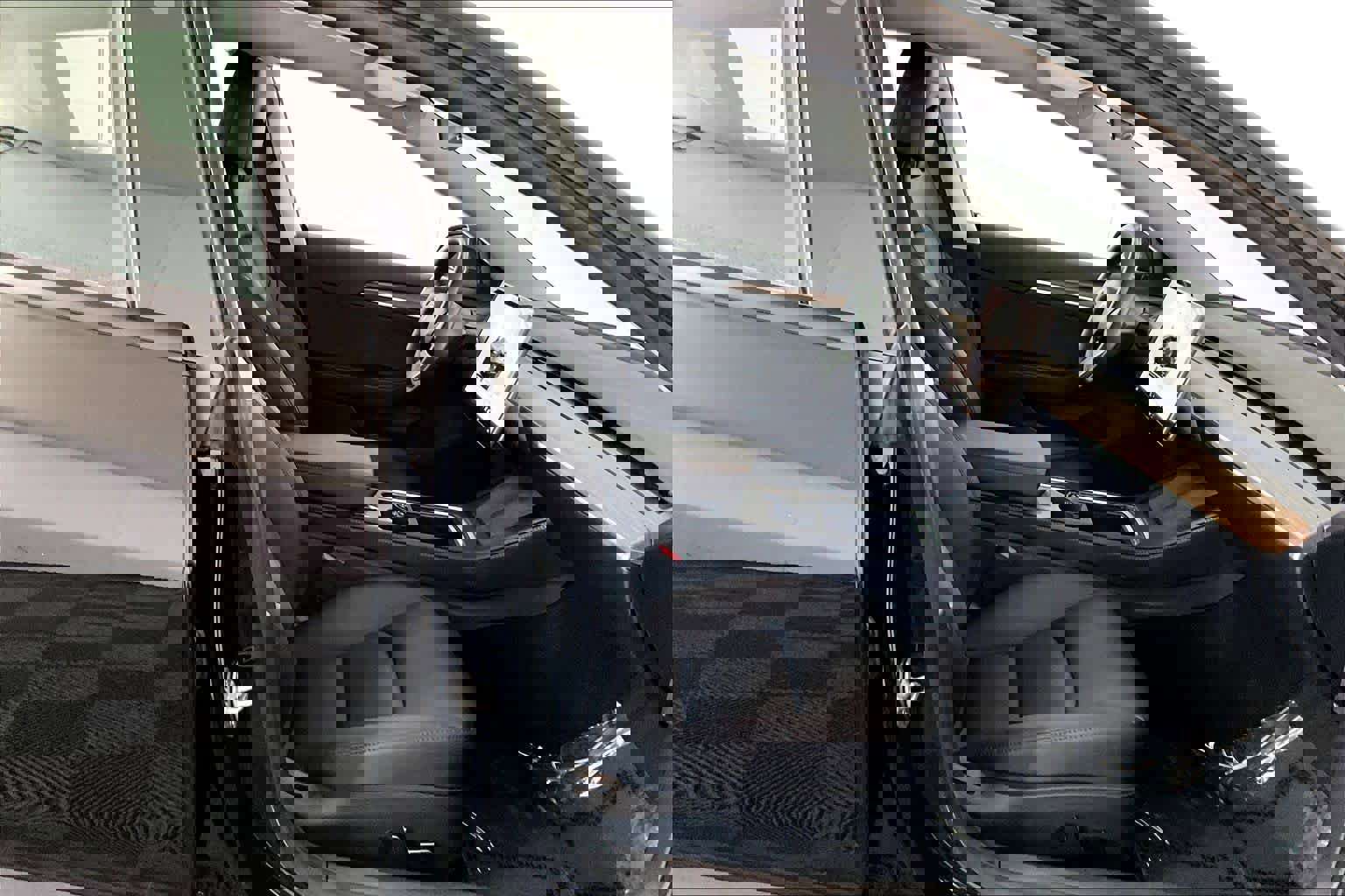 Used 2023 Tesla Model 3 Standard Range RWD image 7