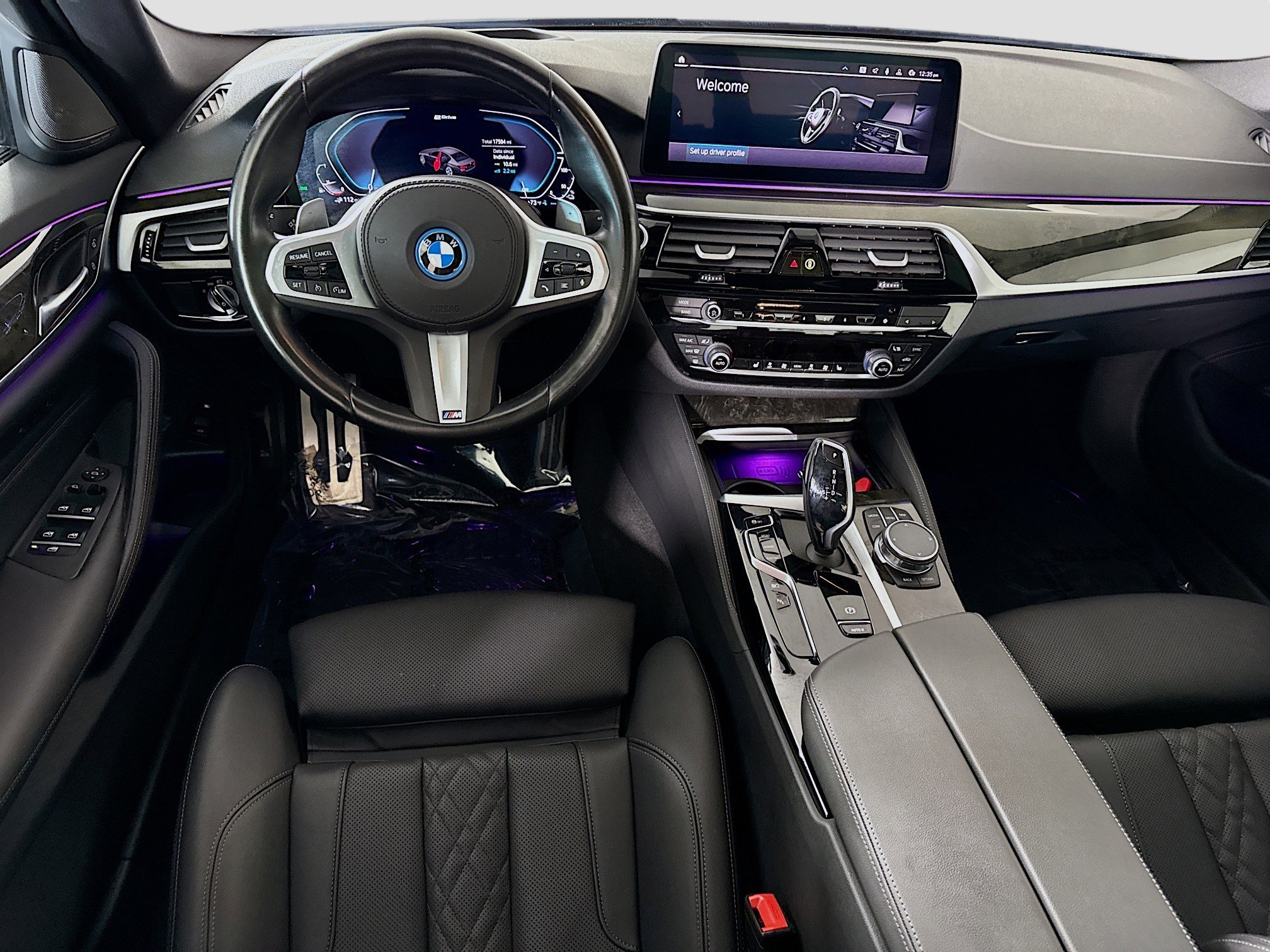 Used 2023 BMW 530e w/ M Sport Package image 17