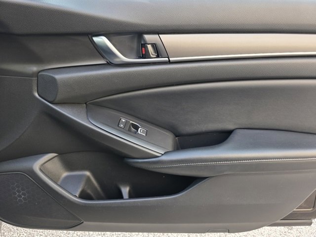 Used 2018 Honda Accord LX image 13