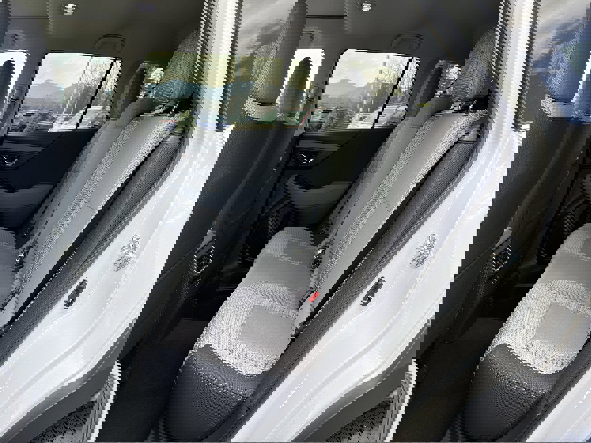 Used 2025 Subaru Outback Premium image 32