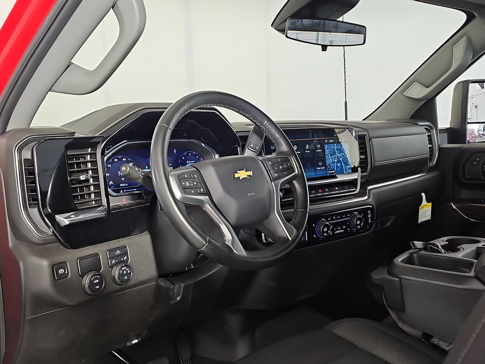 Used 2025 Chevrolet Silverado 2500 LT w/ Convenience Package RWD image 12