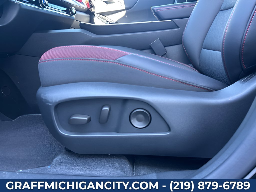 New 2027 Chevrolet Equinox RS w/ Safety and Technology Package AWD/4WD image 13