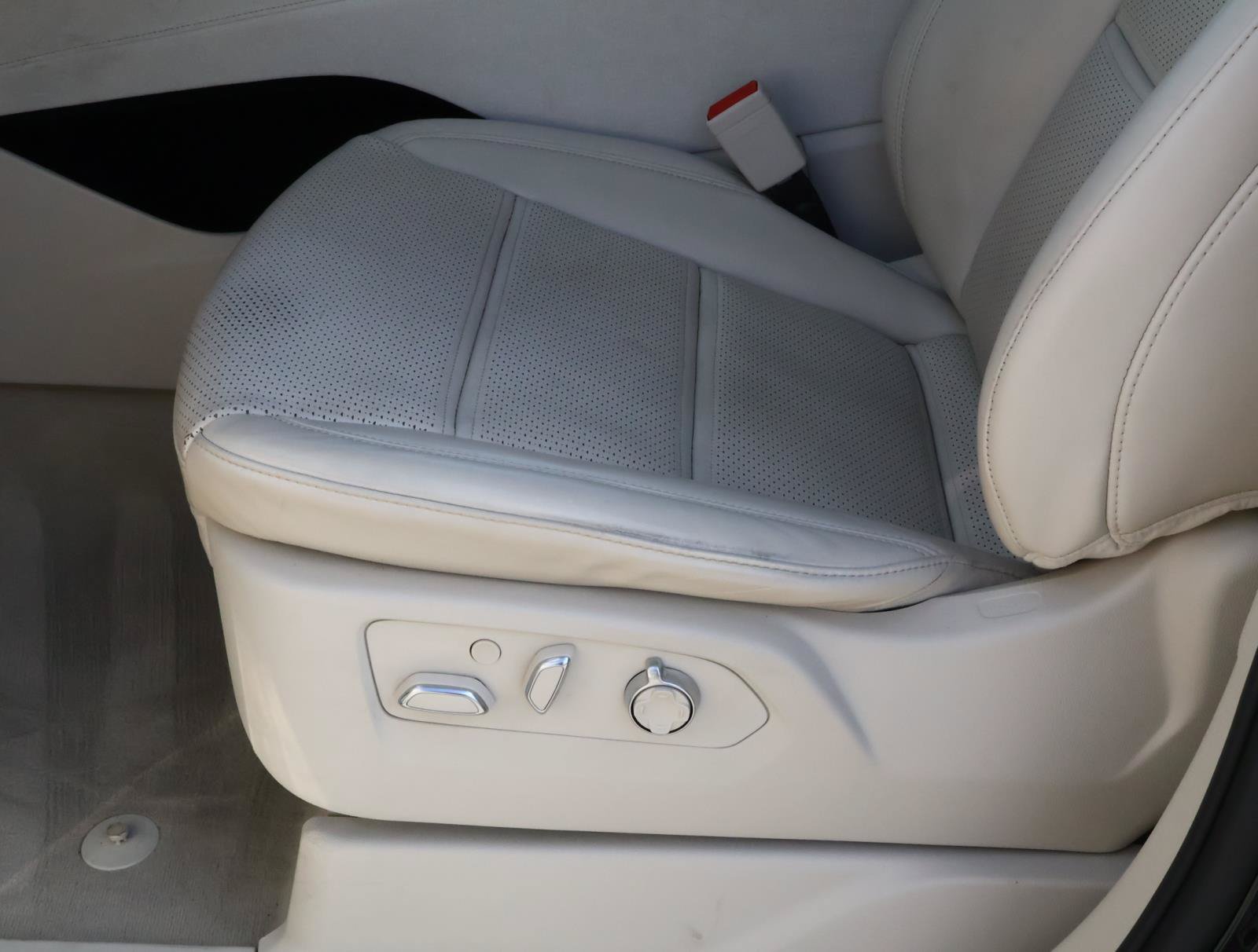 Used 2023 Cadillac Escalade Sport Platinum AWD/4WD image 18
