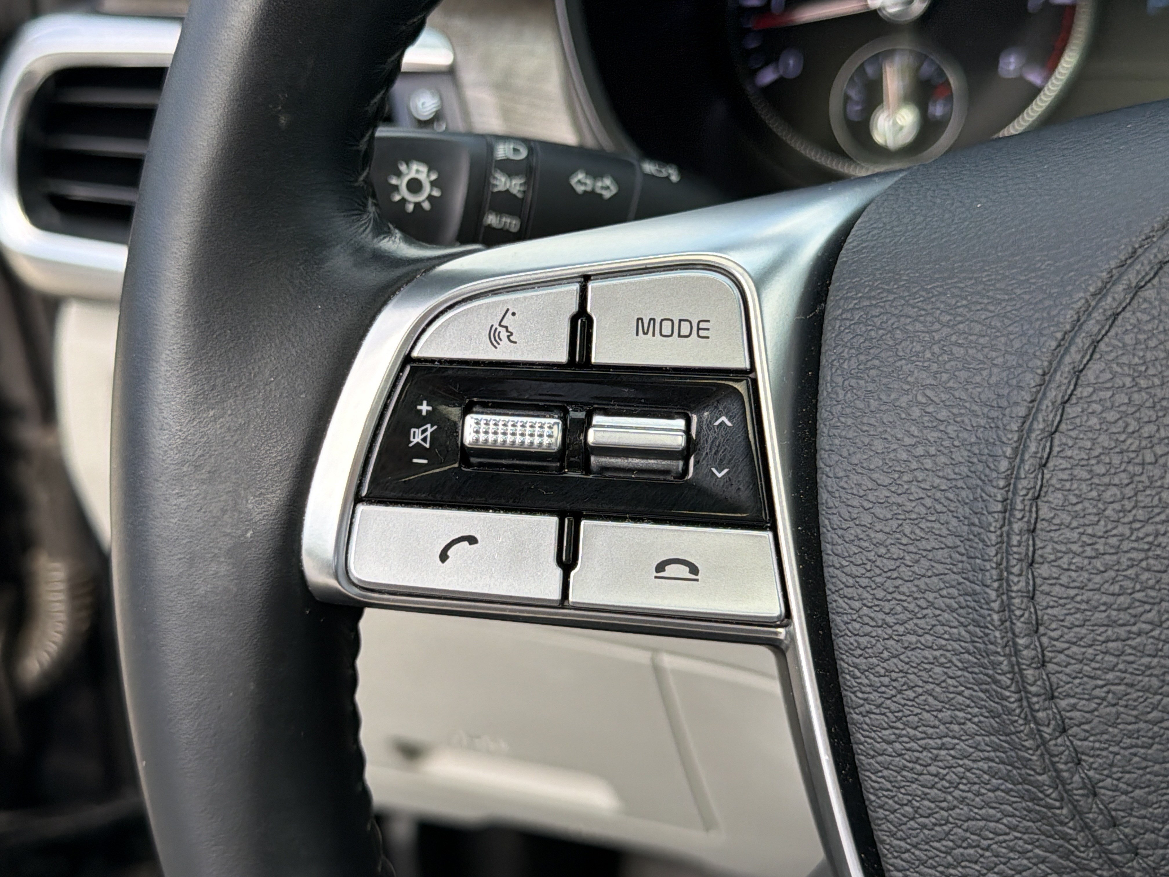 Used 2020 Kia Telluride EX FWD image 23