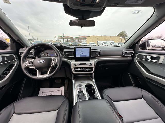 Used 2023 Ford Explorer XLT w/ Equipment Group 202A image 13