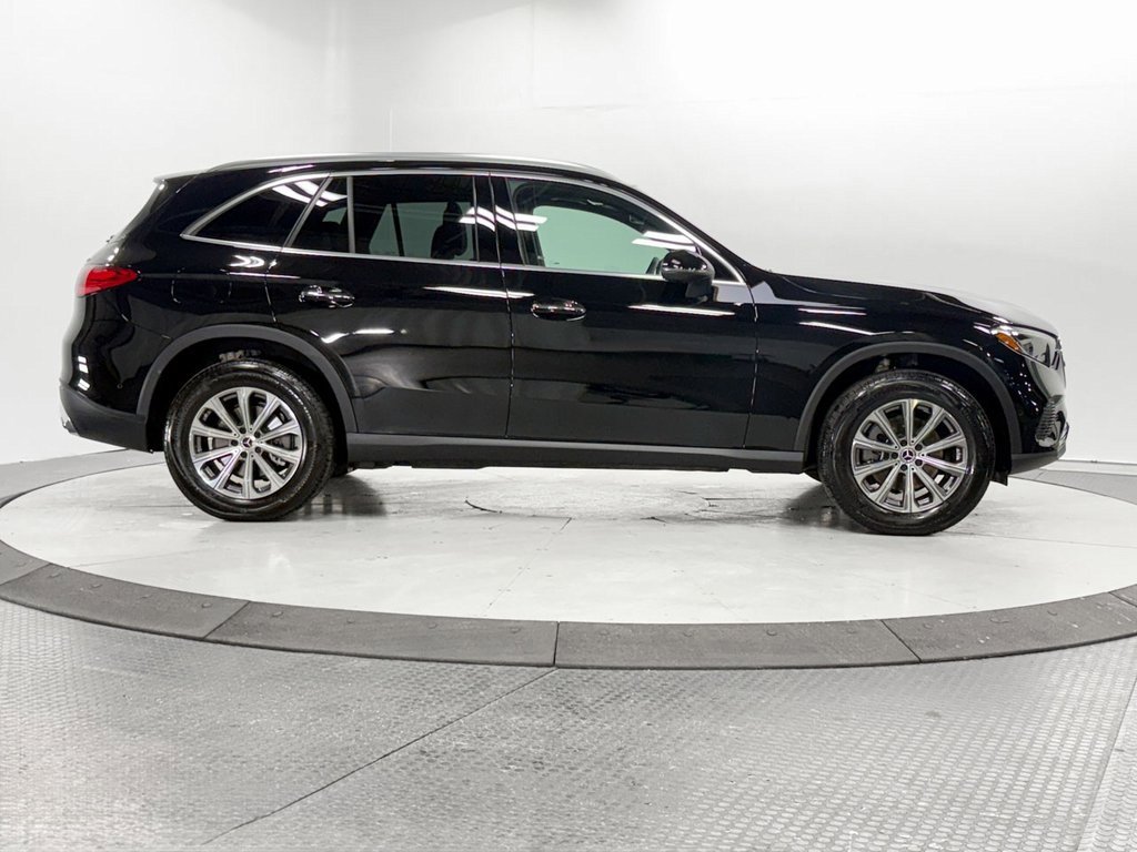 Certified 2025 Mercedes-Benz GLC 300 4MATIC image 31