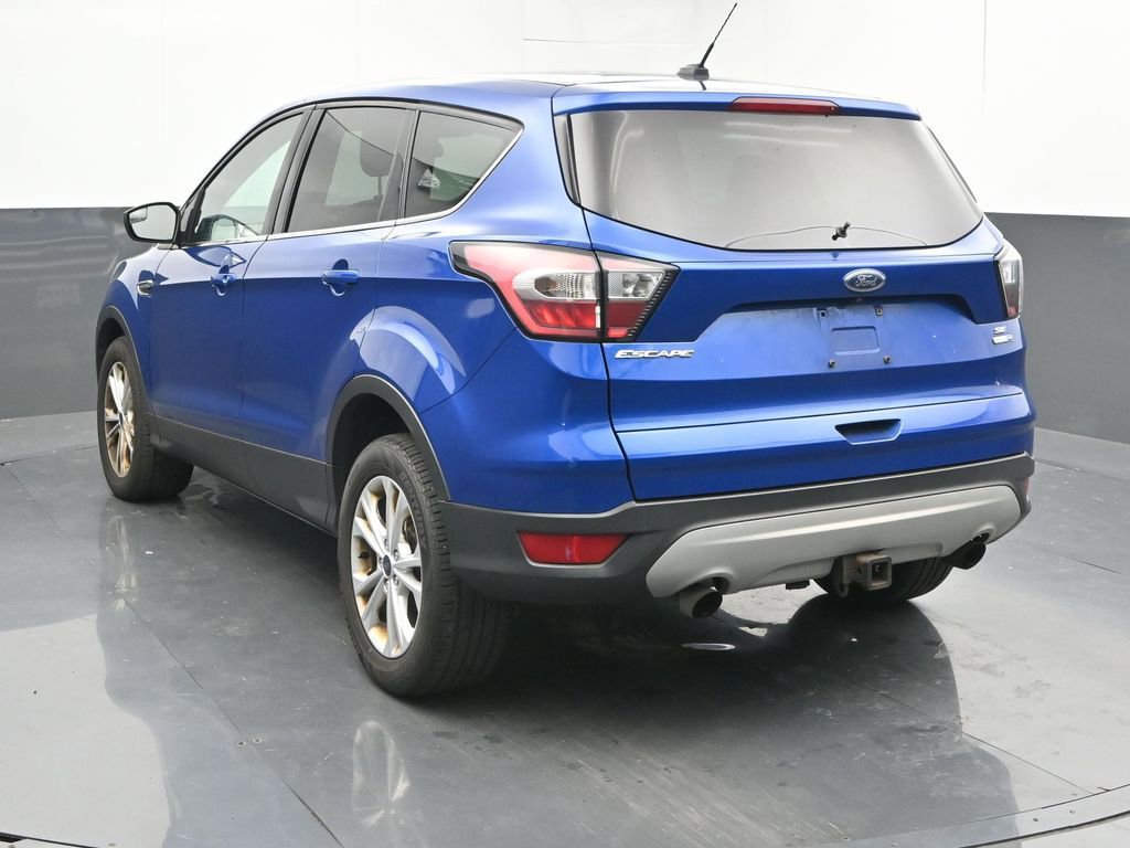Used 2017 Ford Escape SE image 7