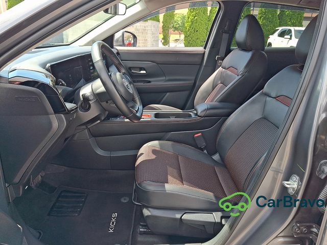 Used 2025 Nissan Kicks SR AWD/4WD image 14