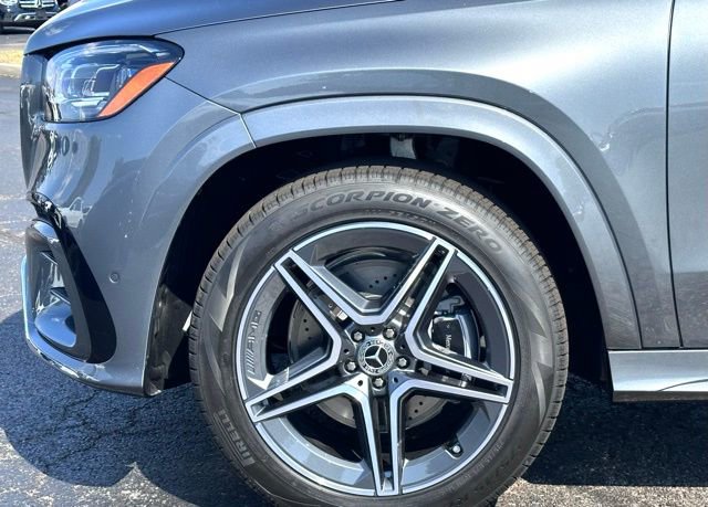Certified 2026 Mercedes-Benz GLS 450 4MATIC image 7