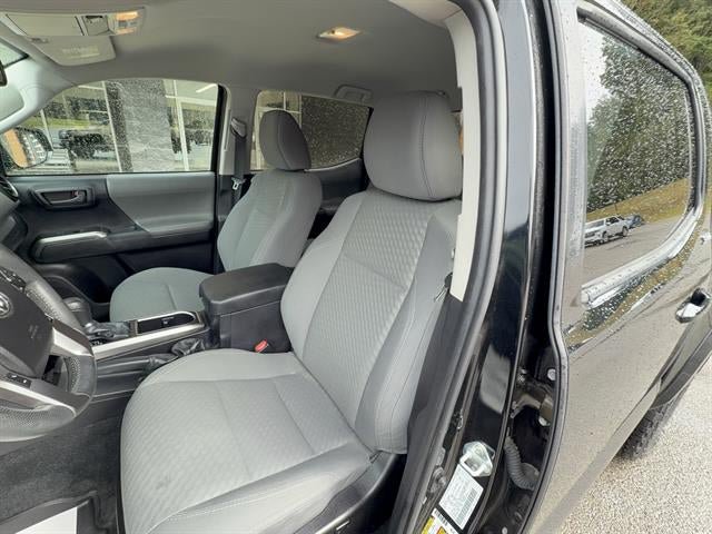 Used 2021 Toyota Tacoma SR5 AWD/4WD image 26